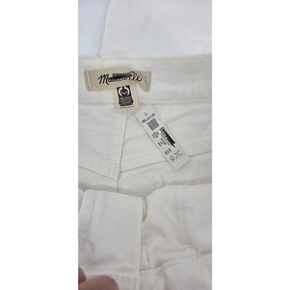 The Petite Perfect Vintage Wide-Leg Crop Jean in Tile White Size 28P - Picture 6 of 7